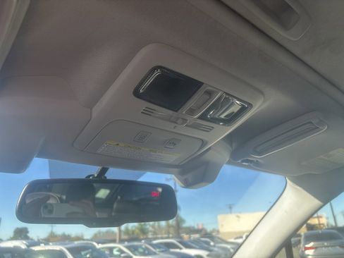 Used 2015 Subaru Forester 2.5i Touring w/ Eyesight & Navigation System image 16