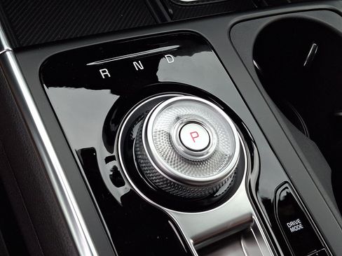 New 2026 Kia Carnival EX FWD image 7