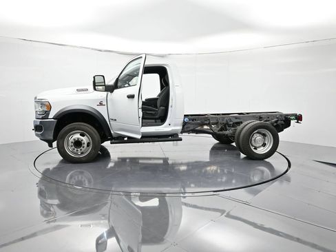 Used 2023 RAM 4500 SLT w/ Quick Order Package 2YG SLT RWD image 50