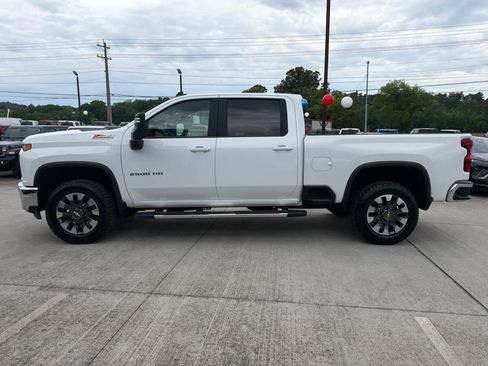 Used 2021 Chevrolet Silverado 2500 LT w/ Convenience Package AWD/4WD image 6