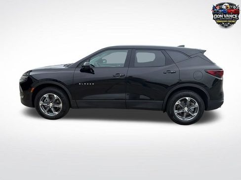 Used 2025 Chevrolet Blazer LT AWD/4WD image 3