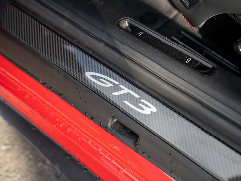 Certified 2022 Porsche 911 GT3 RWD image 12
