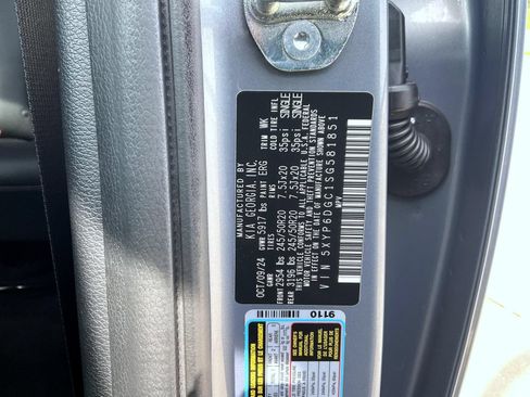 Used 2025 Kia Telluride S AWD/4WD image 27