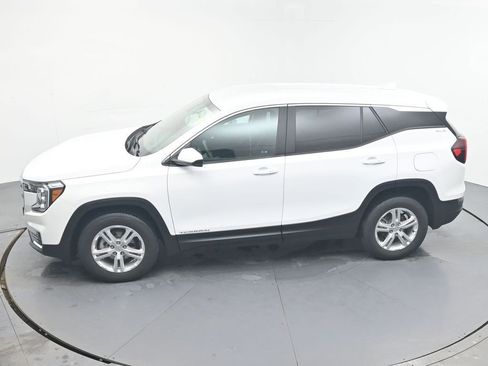 Certified 2024 GMC Terrain SLE image 26