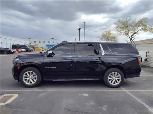 Used 2024 Chevrolet Suburban Premier image 1