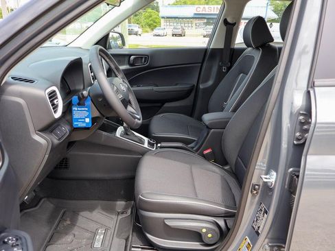 New 2026 Hyundai Venue SEL FWD image 7