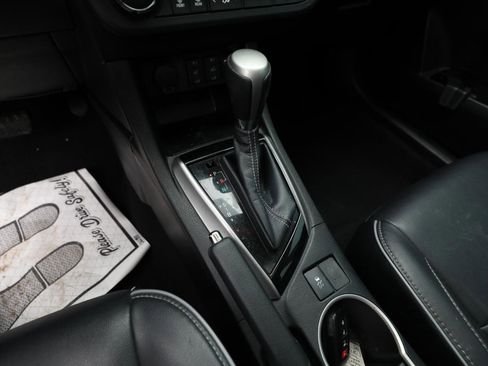 Used 2014 Toyota Corolla LE Premium w/ Driver Convenience Package image 17