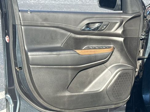 Used 2019 GMC Acadia SLE image 15