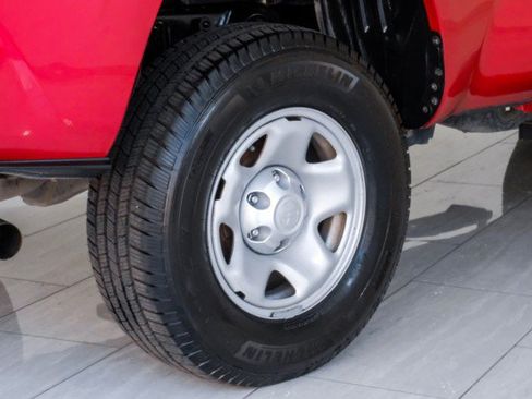 Used 2018 Toyota Tacoma SR RWD image 47