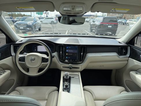 Used 2024 Volvo XC60 B5 Ultimate w/ Protection Package Premier AWD/4WD image 10