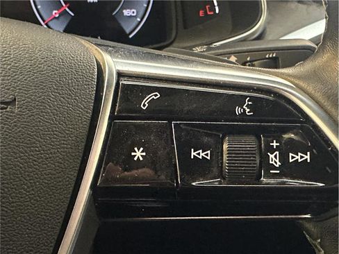 Used 2024 Audi A6 Premium Plus image 15