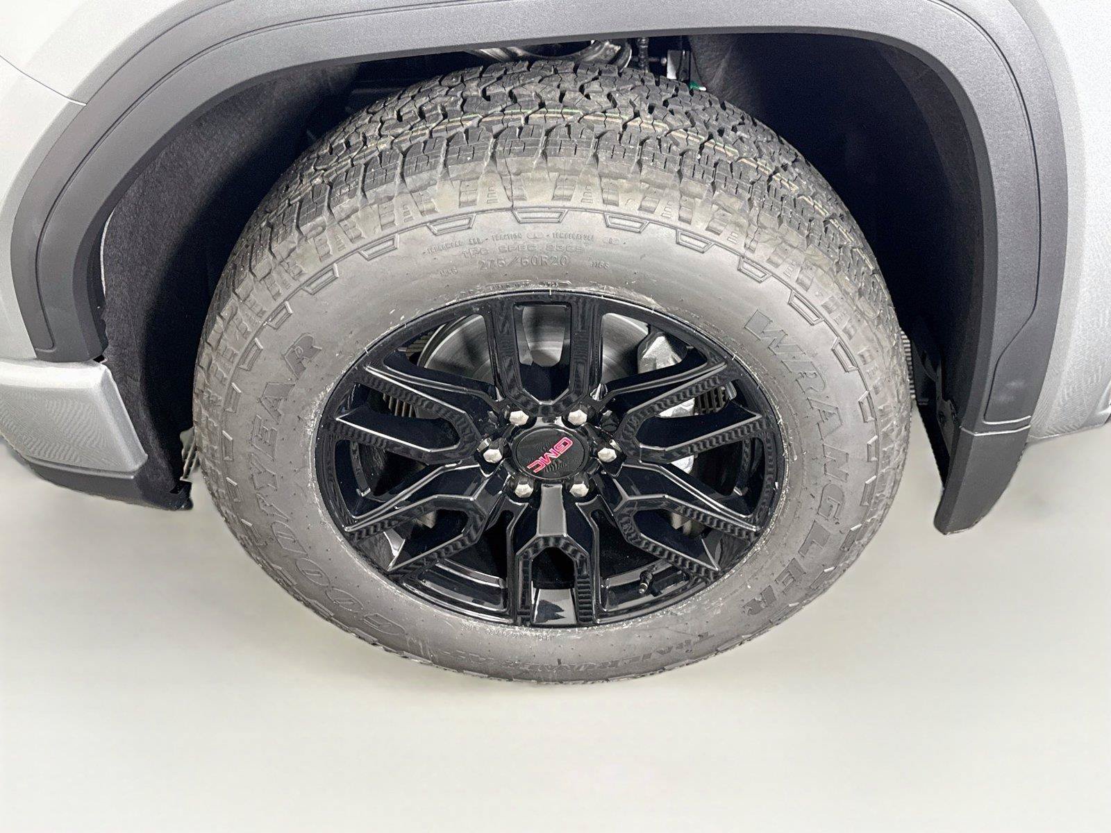 New 2026 GMC Sierra 1500 Elevation w/ Elevation Select Package AWD/4WD image 23