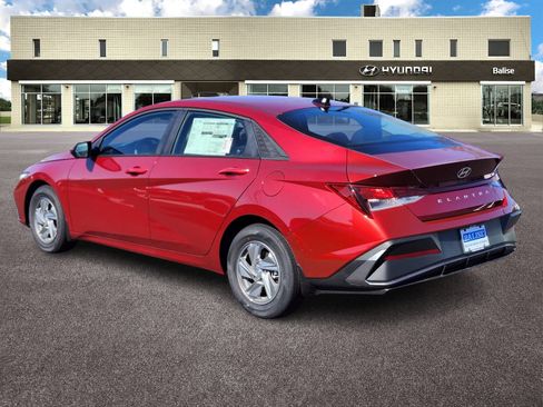 New 2026 Hyundai Elantra SE FWD image 5
