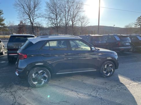 New 2026 Hyundai Venue SEL image 3