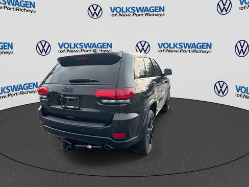 Used 2020 Jeep Grand Cherokee Altitude AWD/4WD image 14