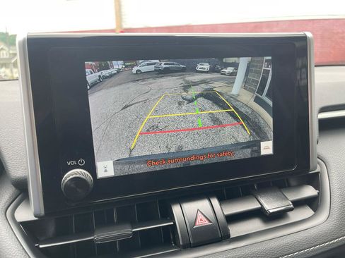 Used 2024 Toyota RAV4 XLE w/ Convenience Package AWD/4WD image 16