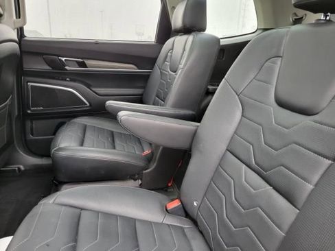 Used 2021 Kia Telluride SX w/ SX Prestige Package image 13