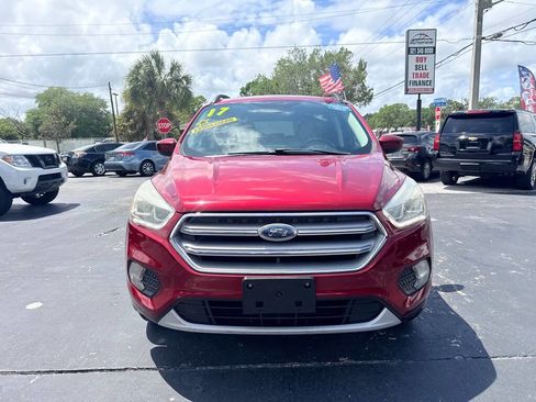 Used 2017 Ford Escape SE w/ SE Leather Comfort Package image 2