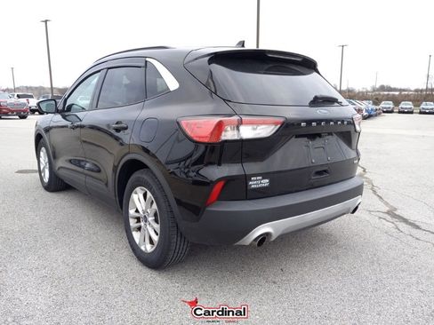 Used 2020 Ford Escape SE image 13