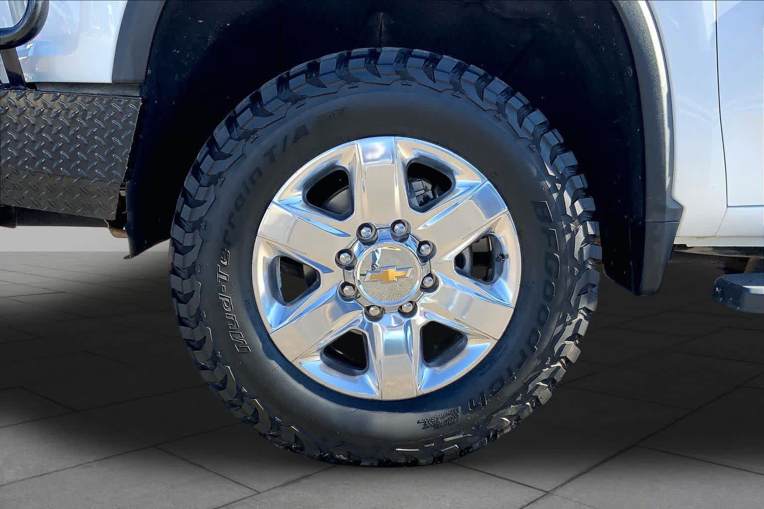Used 2022 Chevrolet Silverado 2500 LTZ w/ LTZ Texas Edition AWD/4WD image 10
