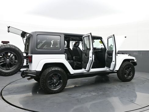 Used 2017 Jeep Wrangler Unlimited Sahara image 48