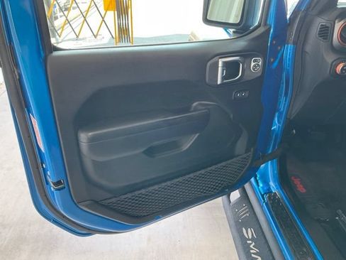 Used 2021 Jeep Gladiator Mojave AWD/4WD image 4
