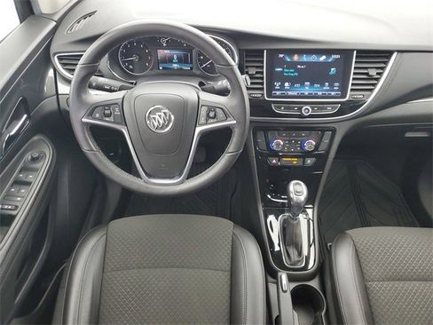 Used 2018 Buick Encore Preferred image 17