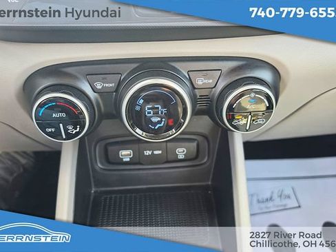 Used 2025 Hyundai Venue SEL FWD image 20