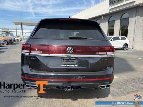 Used 2025 Volkswagen Atlas SEL Premium R-Line image 4