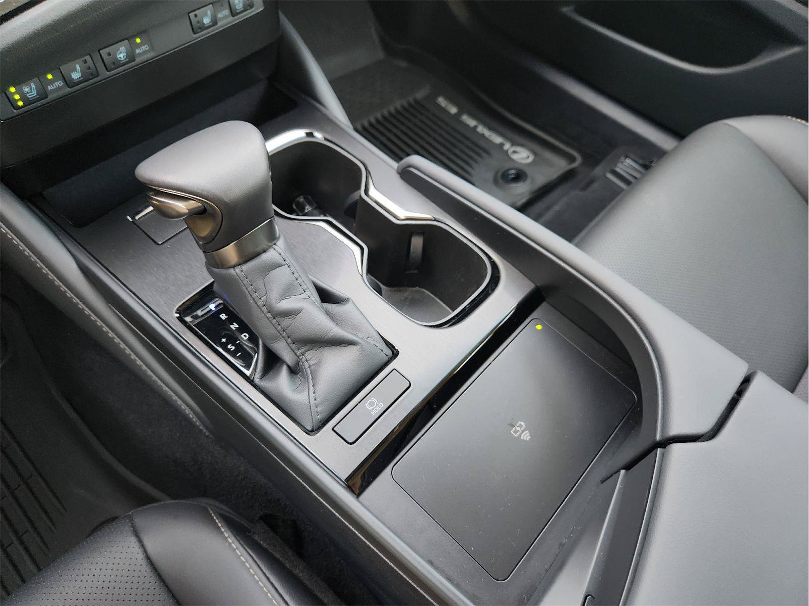 Used 2025 Lexus ES 350 w/ Premium Package FWD image 18