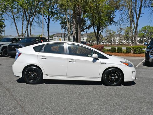 Used 2015 Toyota Prius Three w/ Solar Roof Package image 5