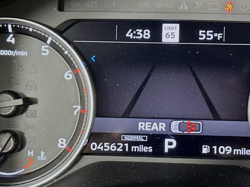 Used 2024 Mitsubishi Outlander SE image 18