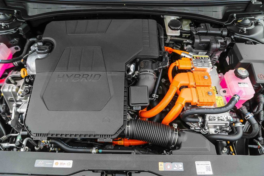 New 2026 Hyundai Elantra Hybrid w/ Cargo Package FWD image 13