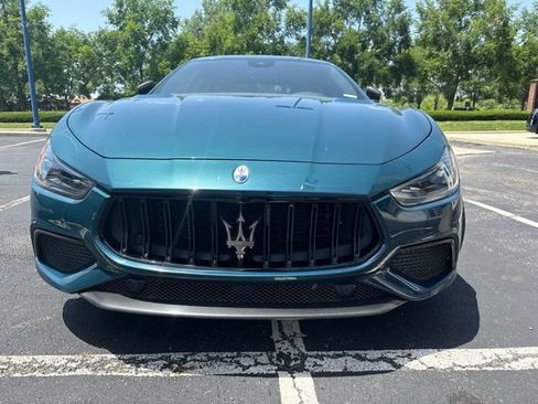 Used 2024 Maserati Ghibli Trofeo RWD image 2