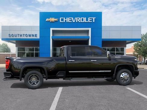 New 2026 Chevrolet Silverado 3500 High Country w/ High Country Premium Package AWD/4WD image 5