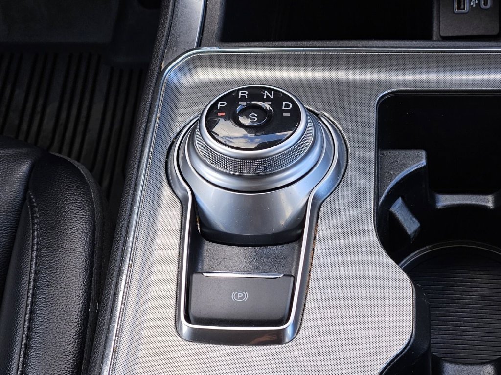 Certified 2022 Ford Edge Titanium AWD/4WD image 30
