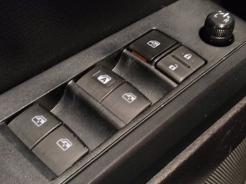 Used 2020 Toyota Tacoma SR w/ SR Convenience Package image 27