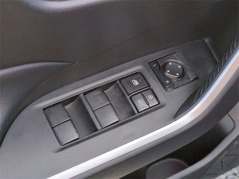 Used 2021 Toyota RAV4 XLE image 13