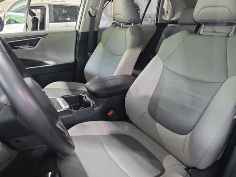 Used 2024 Toyota RAV4 Limited w/ Advanced Technology Package AWD/4WD image 15