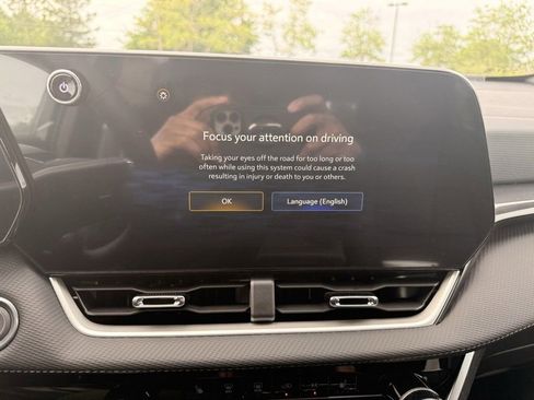 New 2026 Chevrolet Equinox LT FWD image 18