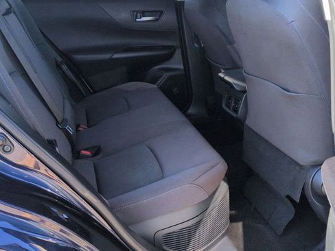 Certified 2021 Toyota Venza LE w/ Carpet Mat Package (TMS) image 26