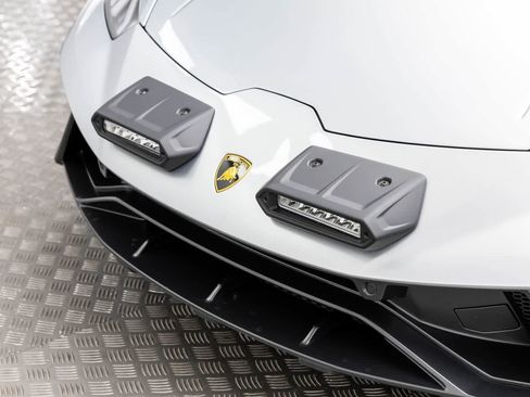 Used 2024 Lamborghini Huracan Sterrato image 51