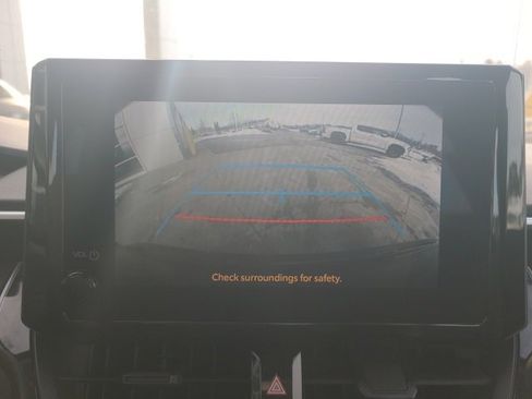 Used 2024 Toyota Corolla LE image 29