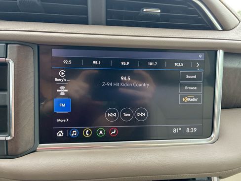 Used 2021 GMC Yukon Denali w/ Denali Premium Package AWD/4WD image 13