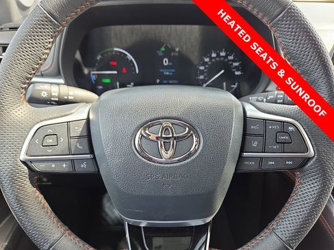 Used 2023 Toyota Sienna XSE w/ XSE Plus Package AWD/4WD image 24