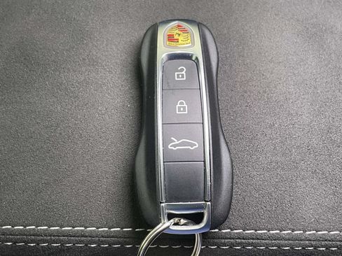 Certified 2024 Porsche 911 GT3 RWD image 38