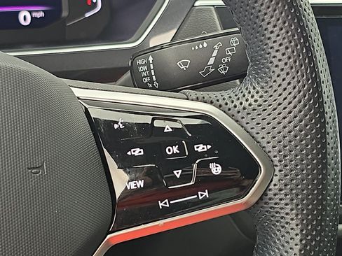 Certified 2024 Volkswagen Tiguan SEL R-Line AWD/4WD image 18