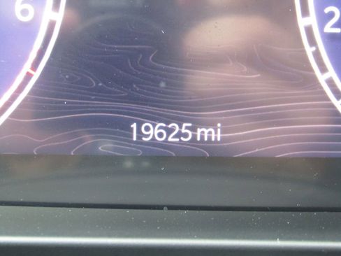 Used 2024 Jeep Grand Cherokee L Laredo image 29