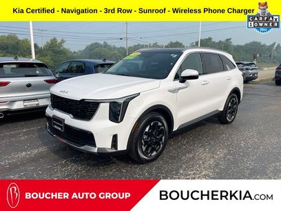 Certified 2025 Kia Sorento S w/ Panoramic Sunroof Package