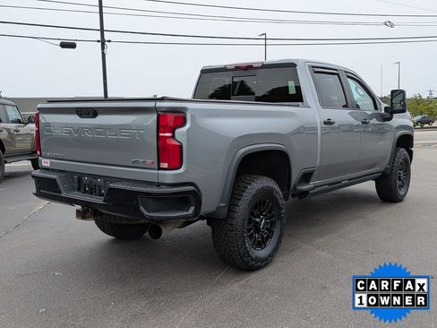 Used 2024 Chevrolet Silverado 2500 ZR2 w/ Technology Package AWD/4WD image 4